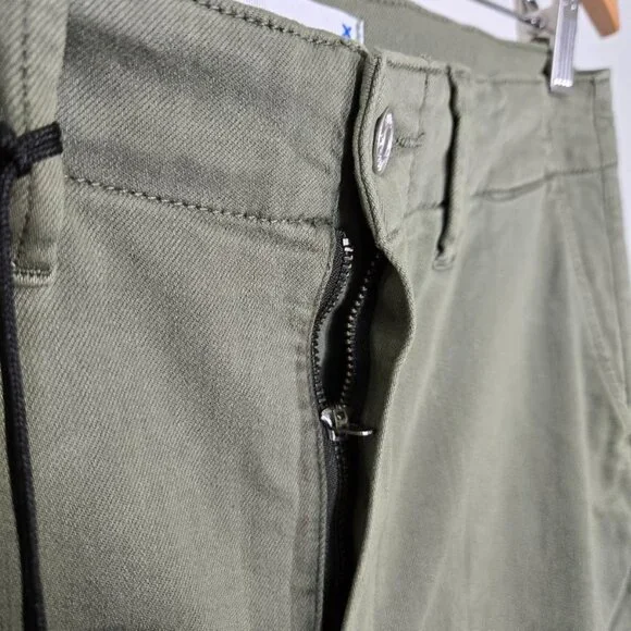 PAIGE Carly Wide Leg Cargo women's jeans in Vintage Ivy Green Size 29 NEW - Picture 5 of 11